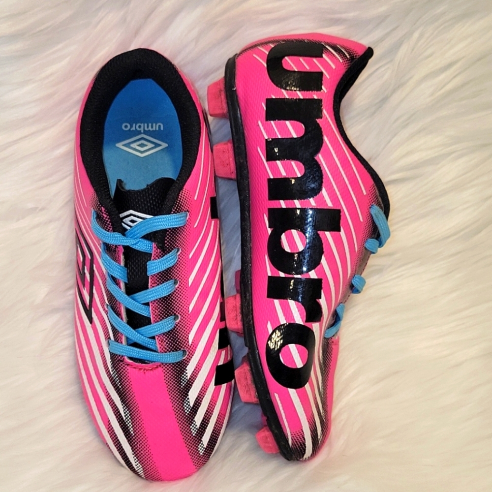 ⚽️ Umbro soccer cleats ⚽️